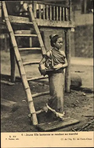 Ak Laos, Jeune fille laotienne se rendant au marche