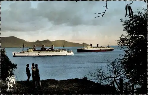 Ak Fort de France Martinique, Paquebots en rade