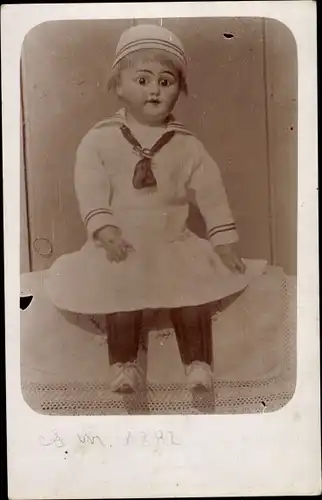 Foto Ak Puppe im Matrosenanzug, 1892