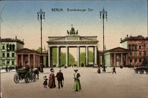 Ak Berlin Mitte, Brandenburger Tor, Kutsche