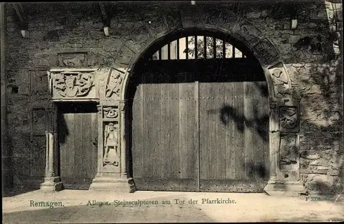 Ak Remagen am Rhein, Allegor, Steinsculpturen am Tor der Pfarrkirche