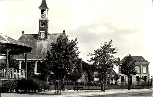 Ak Koudekerke Zeeland, Ned. Herv. Kerk met Gemeentehuis