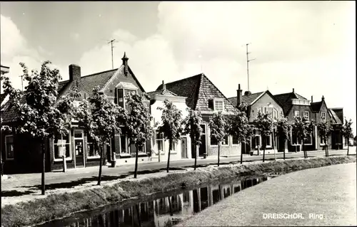 Ak Dreischor Zeeland, Ring, Häuserzeile am Wasser