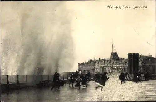 Ak Vlissingen Zeeland Niederlande, Storm, Boulevard, Gischt, fliehende Menschen