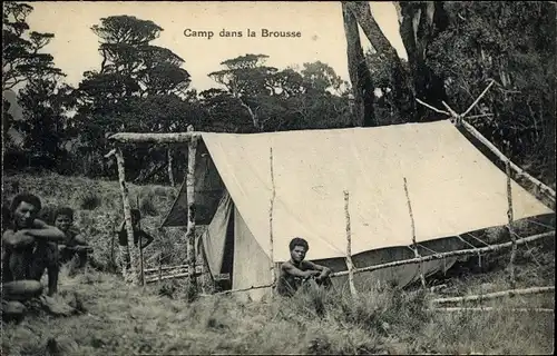 Ak Ozeanien, Camp dans la Brousse, A Camp in the Bush, Einheimische, Zelt
