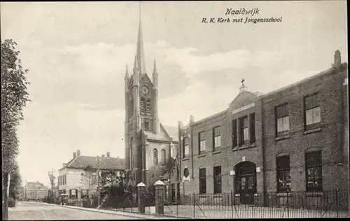 Ak Naaldwijk Südholland, R. K. Kerk met Jongensschool