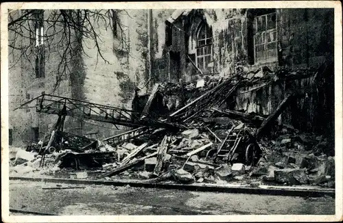 Ak Stuttgart in Württemberg, Brandkatastrophe Altes Schloss im Dezember 1931