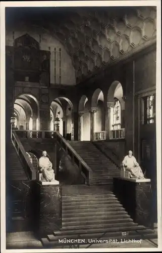 Ak München, Innenansicht Universität, Lichthof