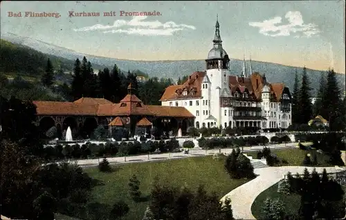 Ak Świeradów Zdrój Bad Flinsberg Schlesien, Kurhaus mit Promenade