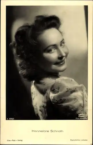 Ak Schauspielerin Hannelore Schroth, Portrait, Bavaria Filmkunst, Der Hauptmann von Köpenick