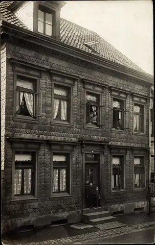 Foto Ak Remscheid im Bergischen Land, Wohnhaus, Anwohner