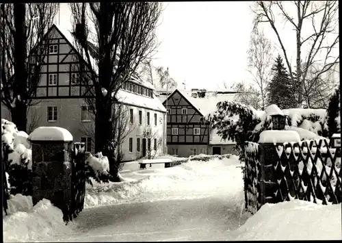 Ak Olbersdorf in Sachsen, Ferienheim VEB Chemiehandel Dresden, Winteransicht