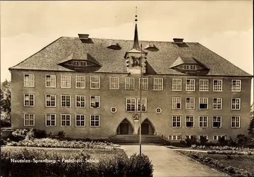 Ak Neusalza Spremberg in Sachsen, Pestalozzi-Schule