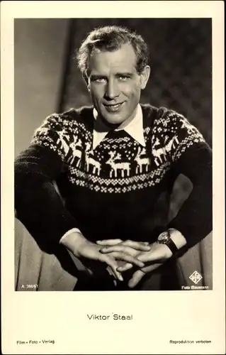 Ak Schauspieler Viktor Staal, Portrait, Pullover