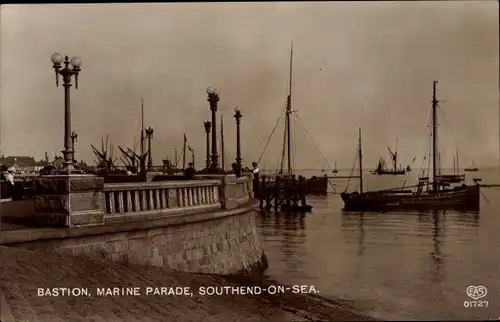 Ak Southend on Sea Essex England, Bastion Marine Parade