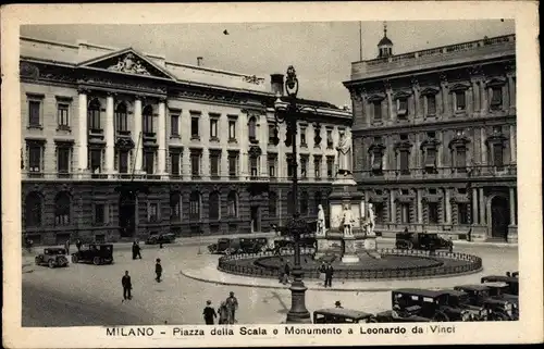 Ak Milano Mailand Lombardia, Piazza della Scala e Monumento a Leonardo da Vinci