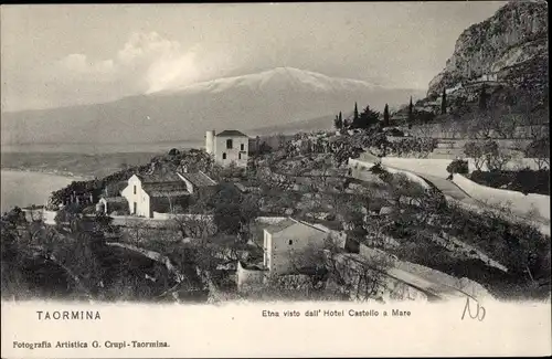 Ak Taormina Sicilia, Etna visto dall' Hotel Castello a Mare