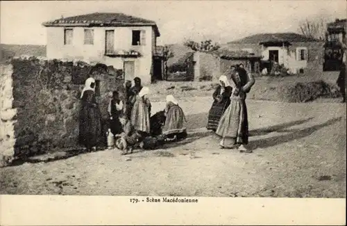 Ak Mazedonien, Straßenpartie, Scene Macedonienne, Mazedonische Tracht