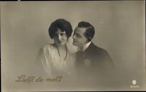 Ak Liebst du mich, Liebespaar
