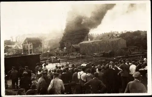 Foto Ak Dresden Südvorstadt, Nossener Brücke, Brand 19. Juli 1926