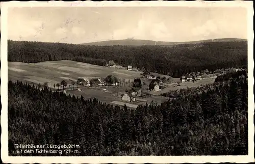 Ak Tellerhäuser Breitenbrunn Erzgebirge, Ortspanorama mit dem Fichtelberg