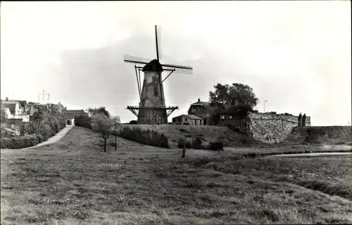 Ak Zierikzee Zeeland, Molen op Bolwerk
