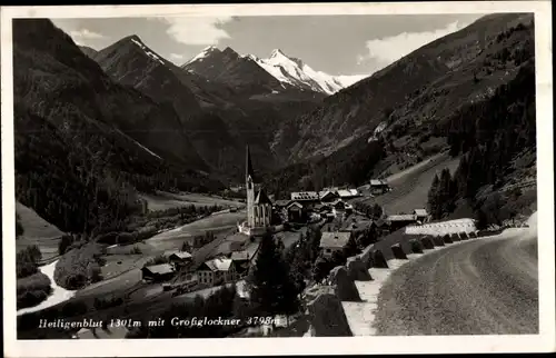 Ak Heiligenblut am Großglockner in Kärnten, Teilansicht mit Kirche