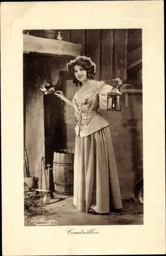 Ak Cendrillon, Portrait einer Frau, Schauspielerin, Cinderella