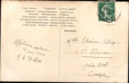 Ak La Charmeuse d'Oiseaux, Frau mit Vögeln