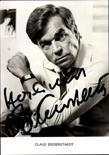 Ak Schauspieler Claus Biederstaedt, Portrait, Zigarette rauchend, Armbanduhr