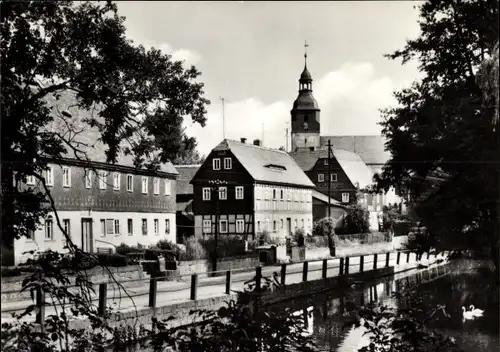 Ak Steinigtwolmsdorf in der Lausitz, Straßenansicht, Kirche