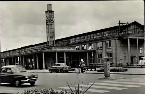 Ak Hengelo Overijssel Niederlande, Station, Außenansicht, Turmuhr