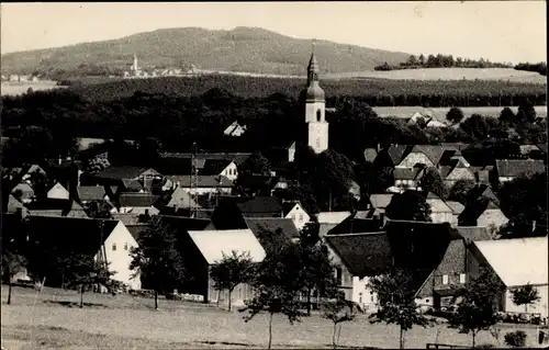 Ak Schönbach in der Oberlausitz, Ortsansicht mit Blick nach dem Kottmar