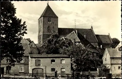 Ak Plau am See Mecklenburg, Blick auf die Kirche