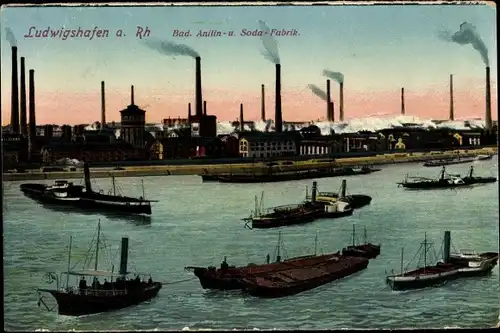 Ak Ludwigshafen am Rhein, BASF Badische Anilin u. Soda Fabrik, Dampfer