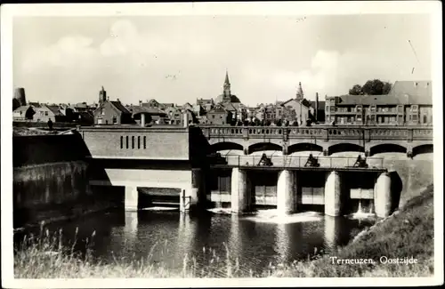 Ak Ter Neuzen Terneuzen Zeeland, Ostansicht der Stadt, Brücke