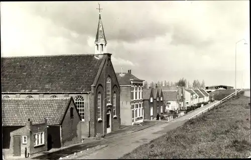 Ak Bruinisse Zeeland, Häuserreihe, Kirche