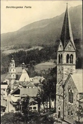 Ak Berchtesgaden in Oberbayern, Partie an der Kirche