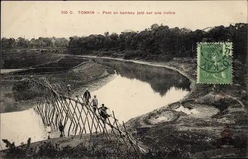 Ak Tonkin Vietnam, Pont en bambou jete sur une riviere