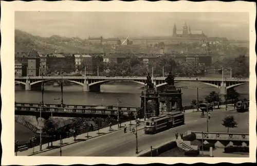 Ak Praha Prag Tschechien, Hradčany Hradschin, Brücke, Straßenbahn