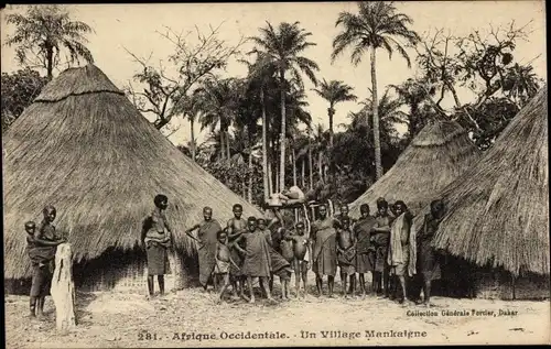 Ak Afrique Occidentale, Un Village Mankaigne