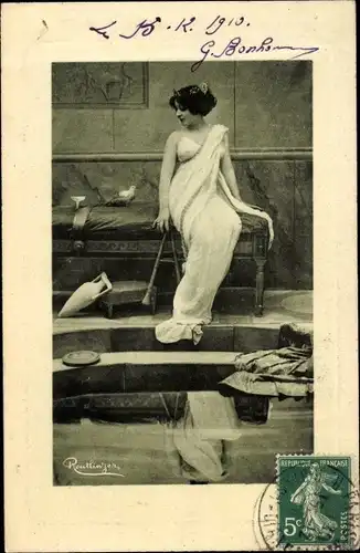 Ak Portrait einer Frau in altgriechischer Tracht, Amphore