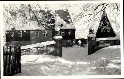 Ak Conradswiese Lauter Bernsbach im Erzgebirge Sachsen, Forst-Klubheim, Winteransicht