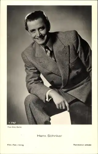 Ak Schauspieler Hans Söhnker, Portrait im Anzug