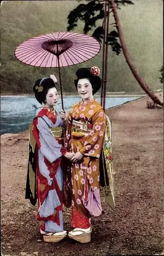 Ak Japan, Zwei Frauen in japanischen Trachten, Sonnenschirm