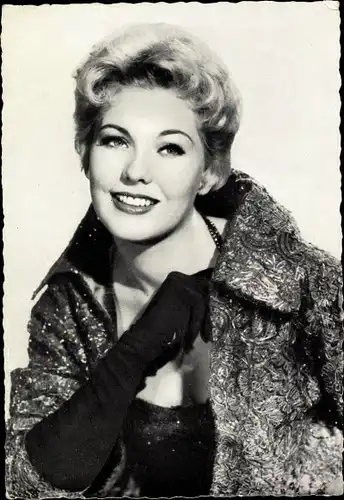 Ak Schauspielerin Kim Novak, Portrait