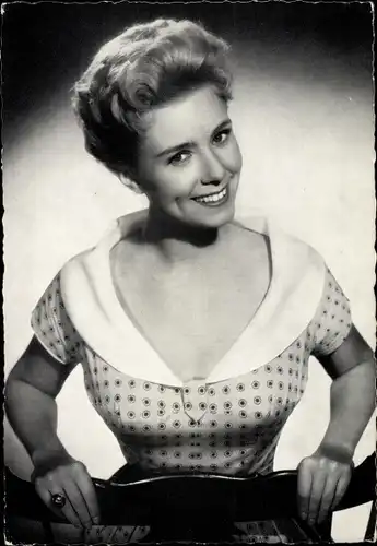 Ak Schauspielerin Gardy Granass, Portrait