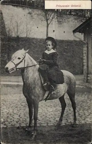 Ak Prinzessin Antonia von Luxemburg, Portrait auf einem Pferd