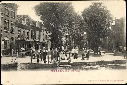 Ak Maassluis Südholland, Markt, Passanten