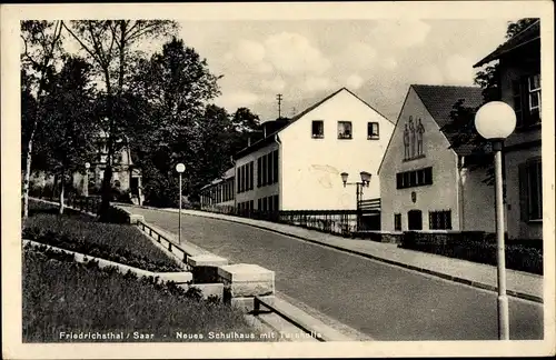 Ak Friedrichsthal an der Saar, Neues Schulhaus, Turnhalle